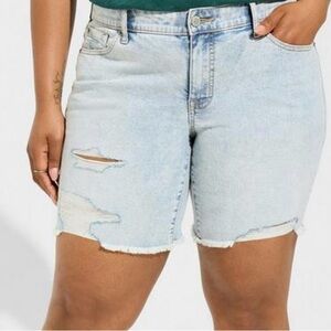 Torrid Boyfriend Bermuda Vintage Stretch 16
